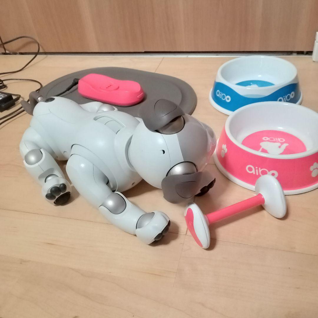 SONY■aibo アイボ　シルバー ロボット犬 フードボウル　アイボーン付