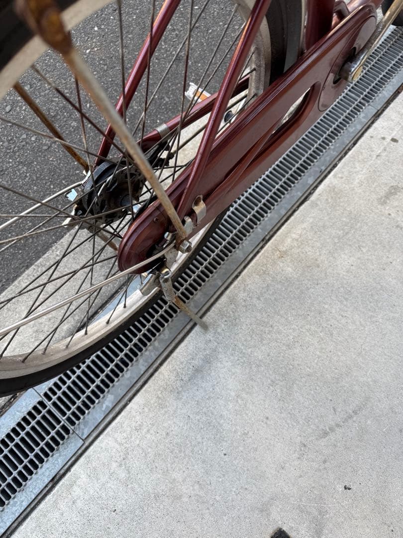 203 自転車 大阪市 【引取り限定】 美品 24インチ 足元乗りやすい