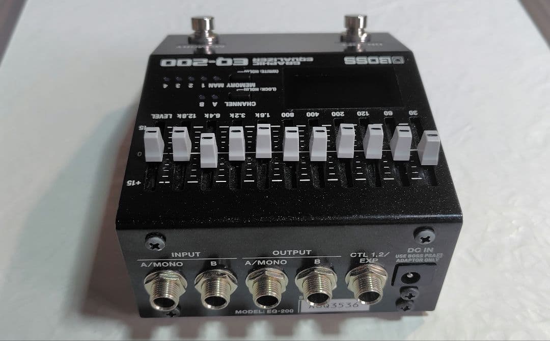 BOSS EQ-200 ボス グラフィックイコライザー