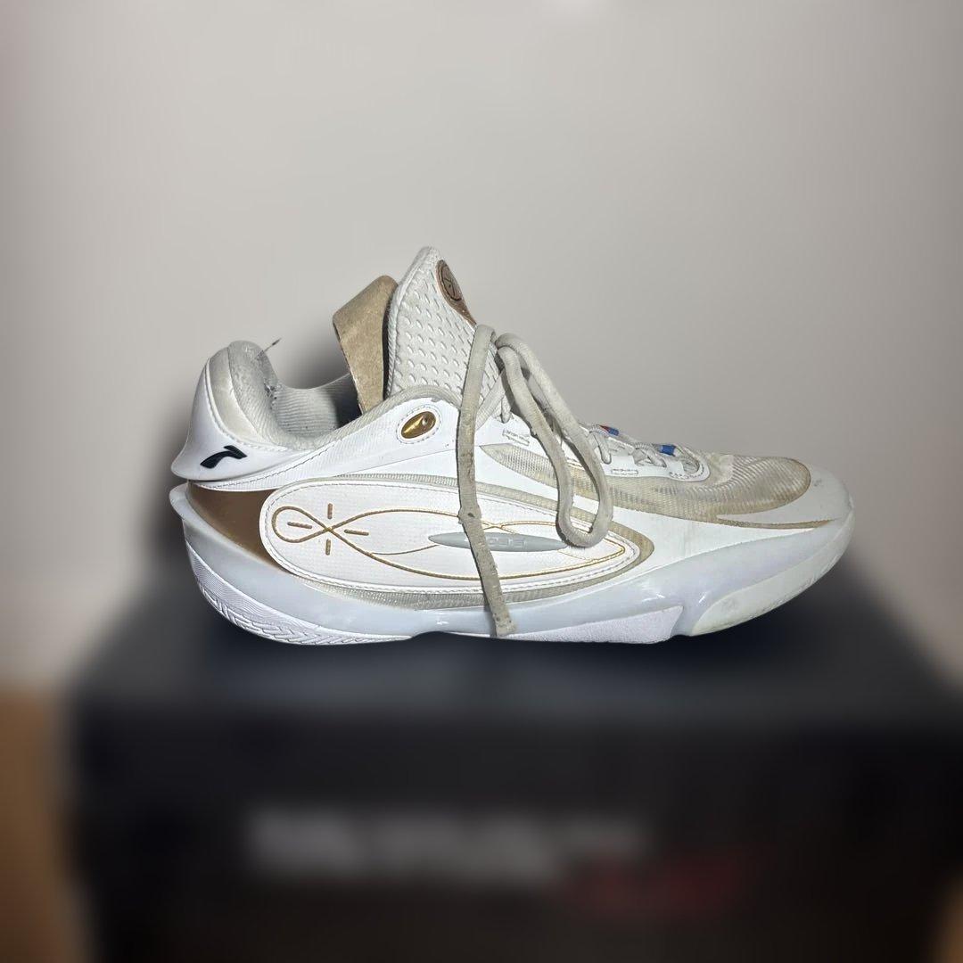 WADE 808 5ULTRA(勝利への道)バスケットボールシューズ　箱付き