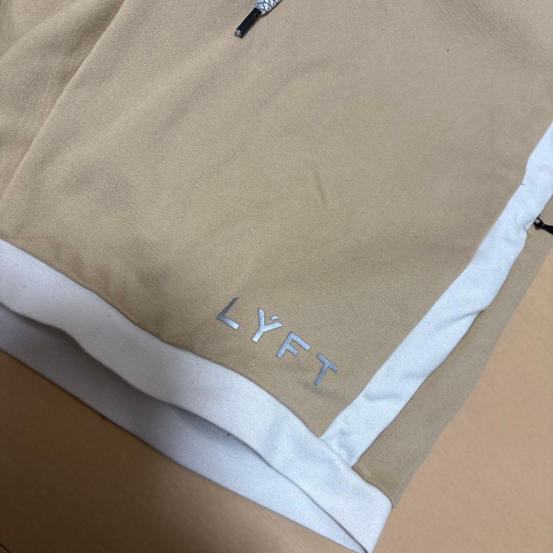 【完売品】LYFT ベージュ サイドストライプ ショートパンツ　S