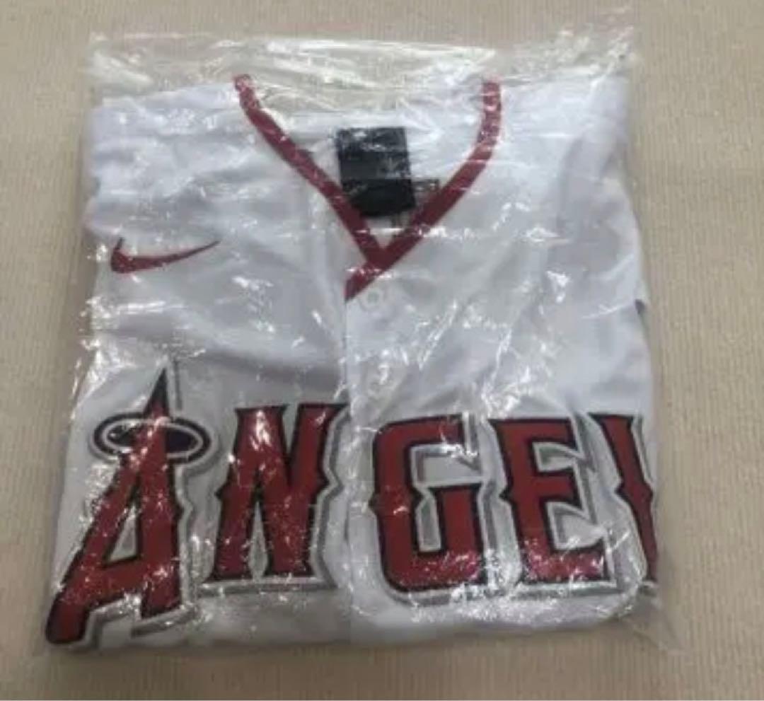 【新品未使用】Lサイズ 大谷翔平　ユニフォーム　ホワイト