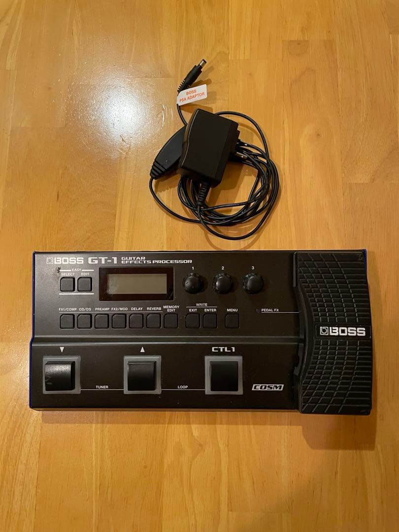 BOSS ギターエフェクター　GT-1