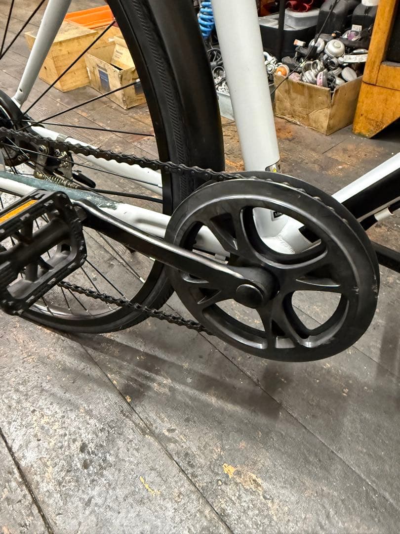中古車　クロスバイク　LEDオートライト　6段変速　700C　美品