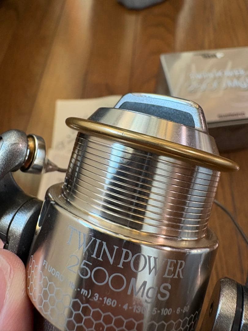 SHIMANO TWIN POWER 2500MgS スピニングリール