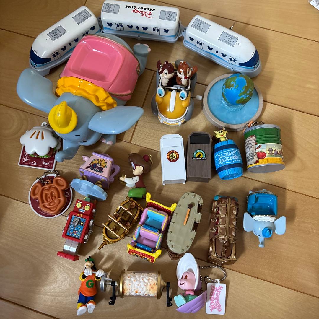 ディズニー　トミカ　ミニチュアフィギュアコレクション　ファストパス