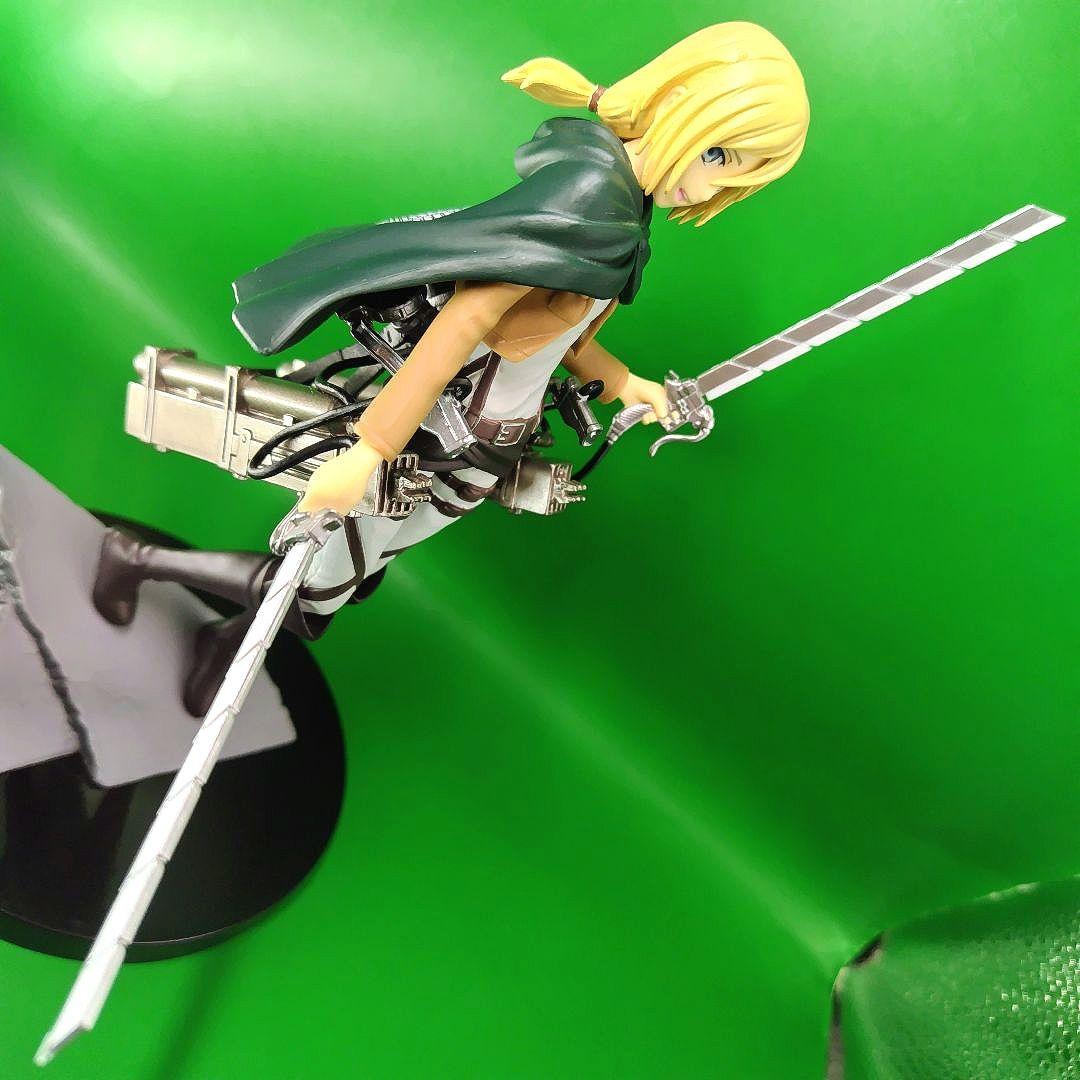 美少女フィギュア　進撃の巨人　タイトー　クリスタ・レンズ フィギュア ジャンク