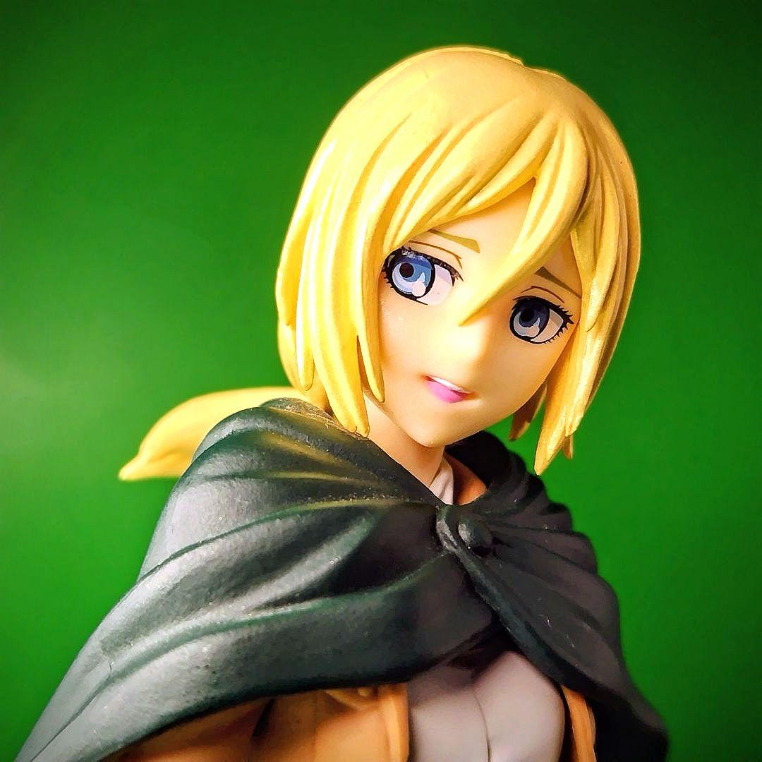 美少女フィギュア　進撃の巨人　タイトー　クリスタ・レンズ フィギュア ジャンク