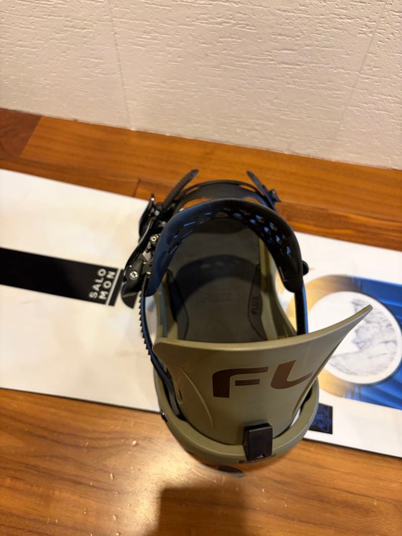 SALOMON スノボ　板　FLUX ビンディング　セット　152センチ
