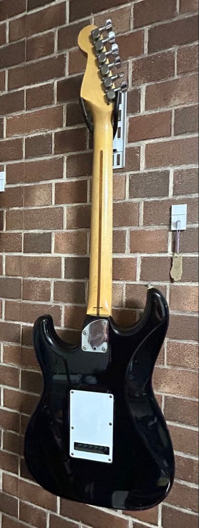 愛用して下さい　Fender Japanエレキギター　STM-55