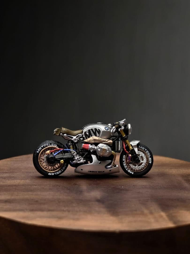 1/64  カフェレーサー バイクカスタム｜LIBERTY WALK風