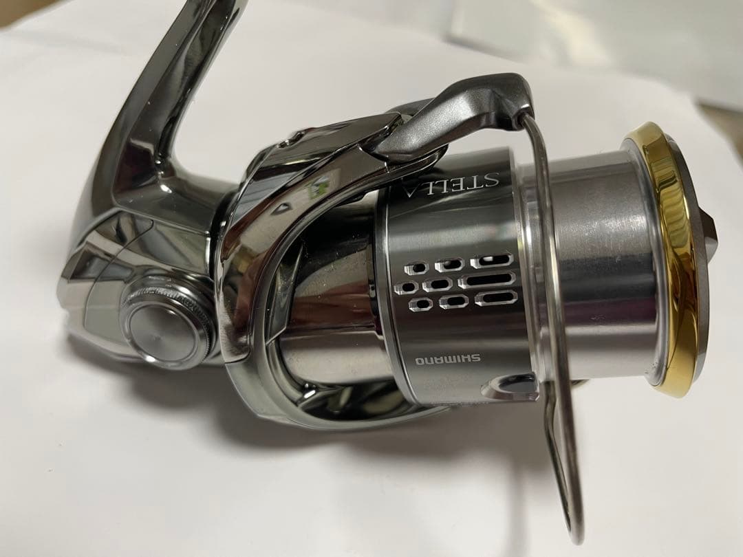 値下中【美品】18ステラ 2500SHG ガラスコーティング済み