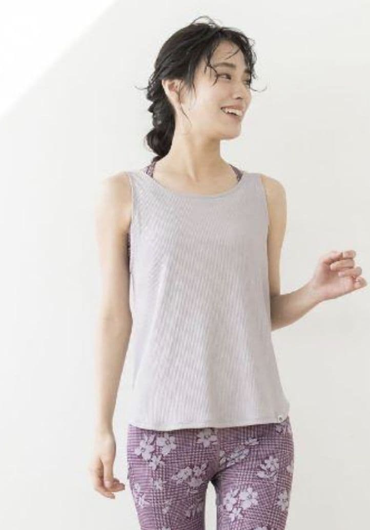 ☆saori☆セパレートツイストタンクトップ　ウエストクロスレギンス