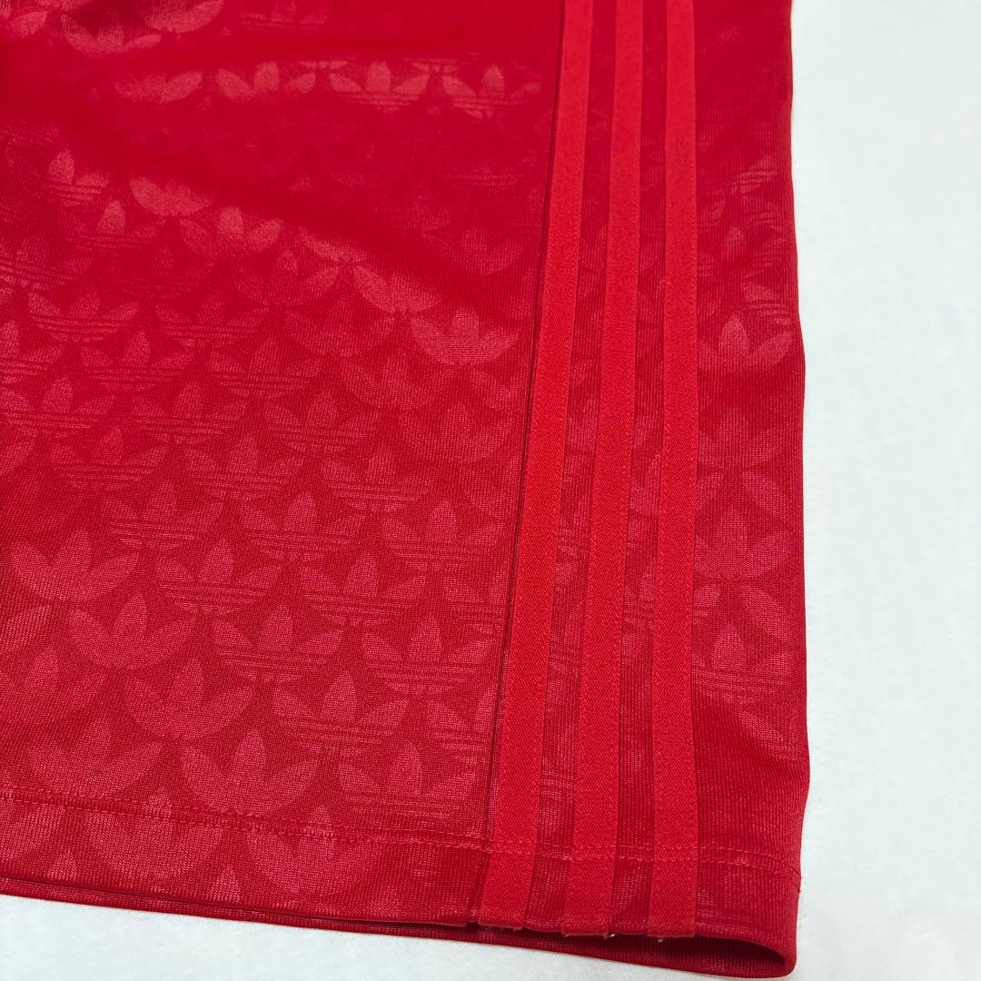 adidas オリジナルストレフォイルロゴ ワイドパンツ レッド