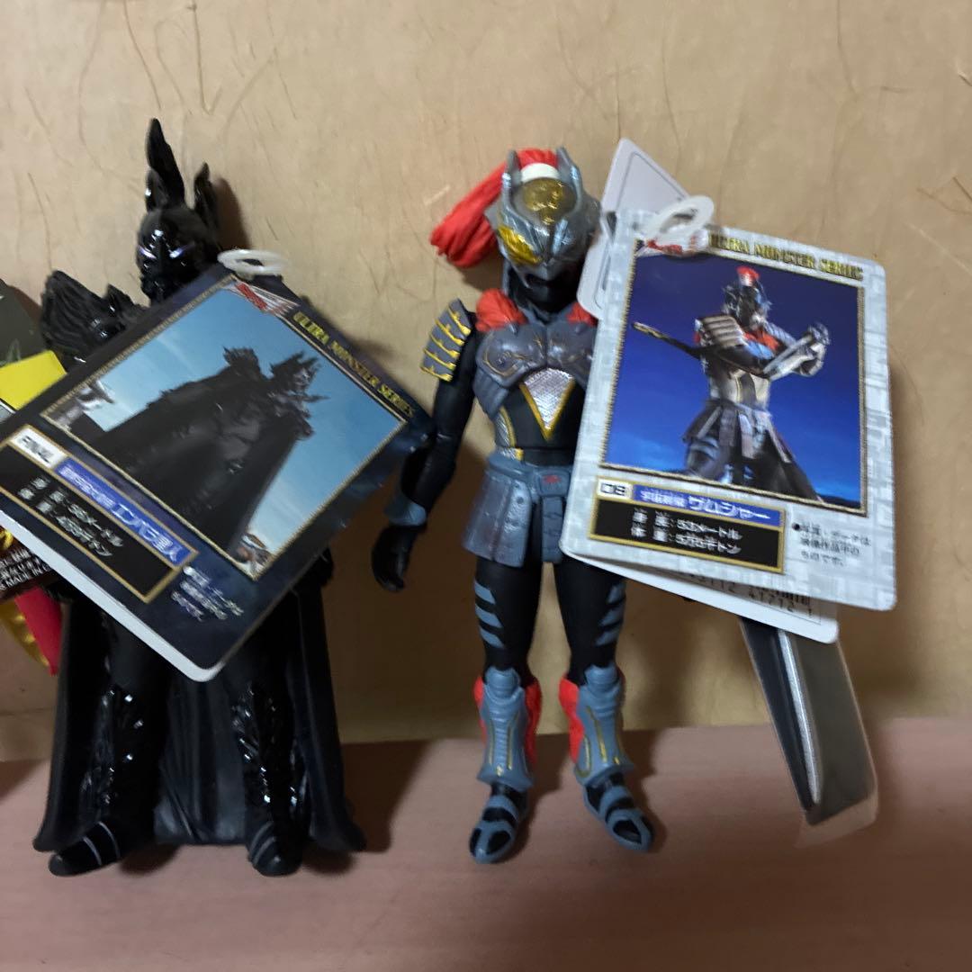 ⭐️タグ付⭐️ウルトラ怪獣　ザムシャー　エンペラー星人　カブトザキラー　フィギュア
