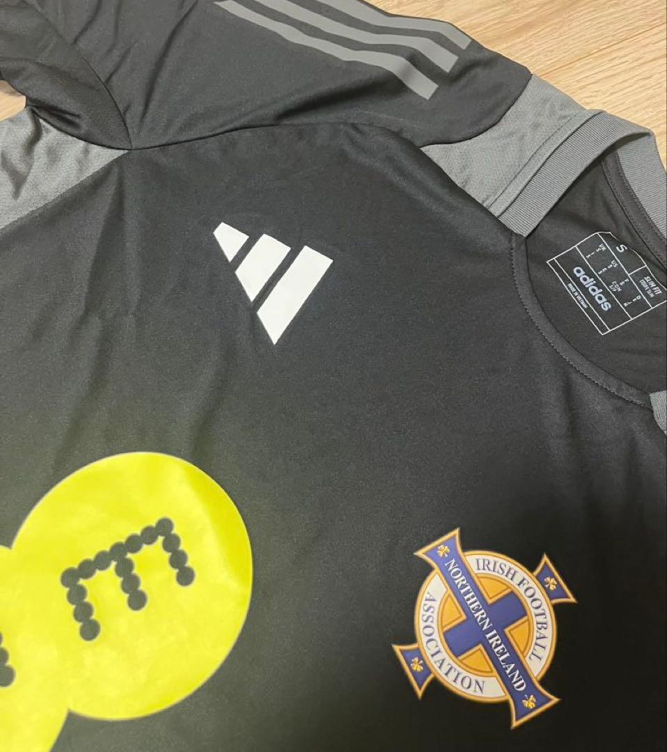 adidas 北アイルランド代表　トレーニングシャツ　プレマッチシャツ　国内M