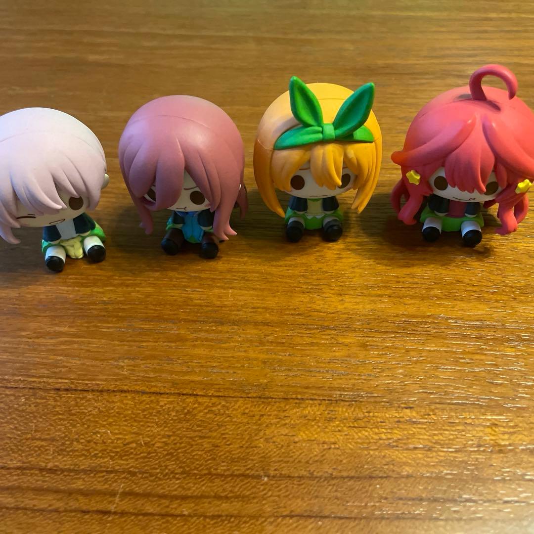 五等分の花嫁 缶バッジセットとフィギュア