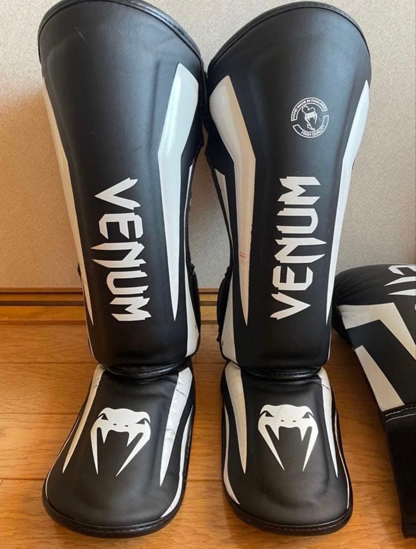 VENUM ヴェナム　グローブ　シンガード　レッグガード バンテージ 黒