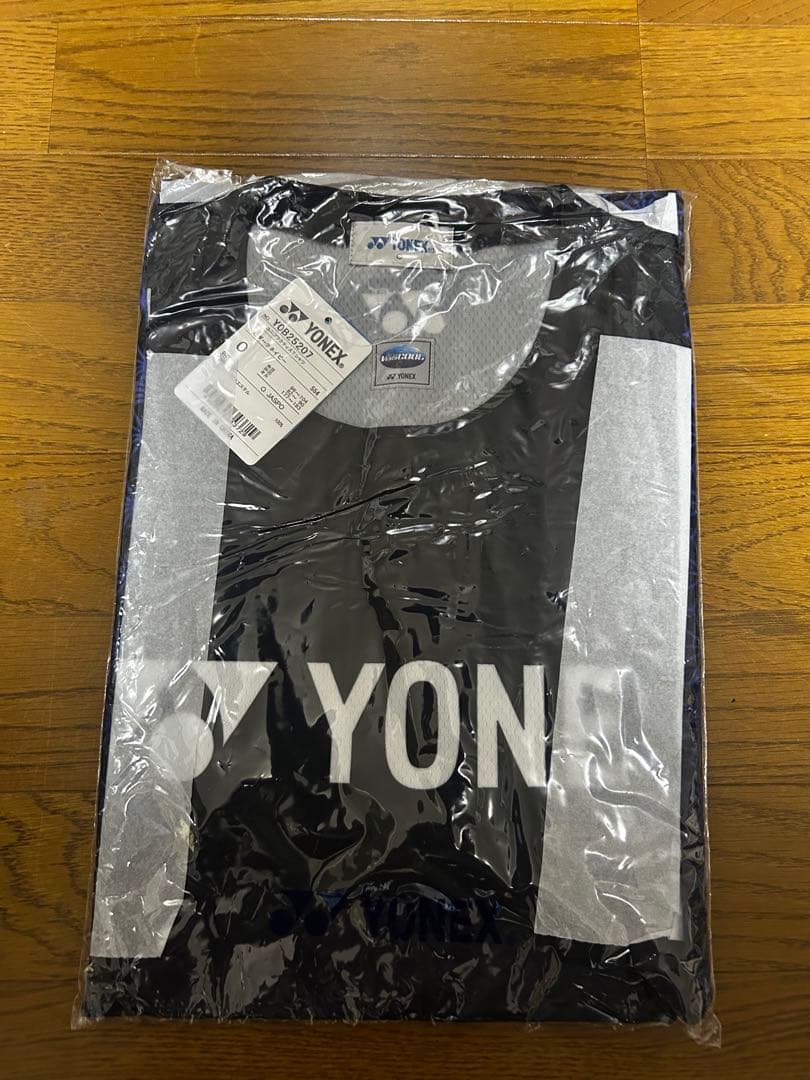 YONEX ネイビーグラデーションシャツ 未使用