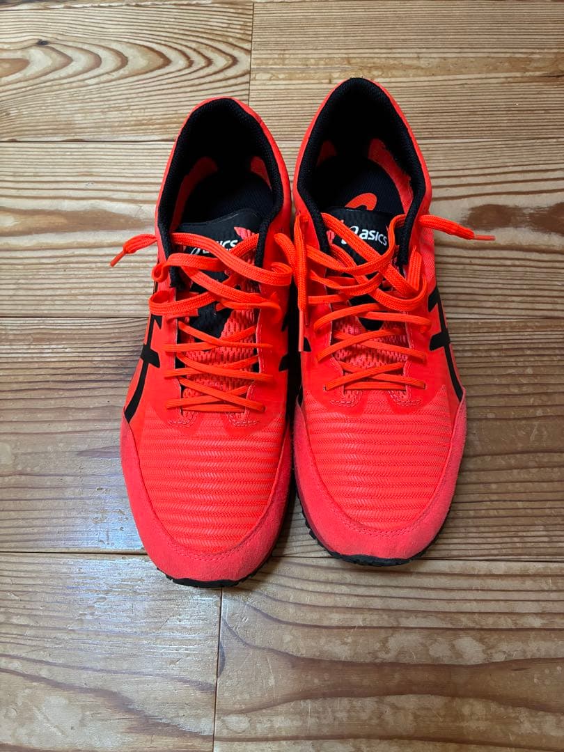 asics スパイクシューズ オレンジ