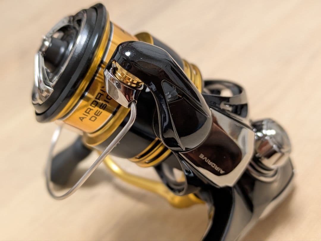 リール DAIWA LEGALIS LT2000S-P