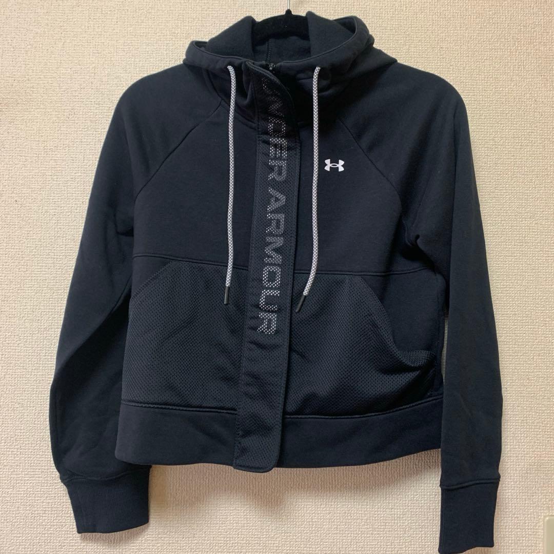 【Saku様】★ほぼ未使用★ Under Armour ジャージ上下セット SM