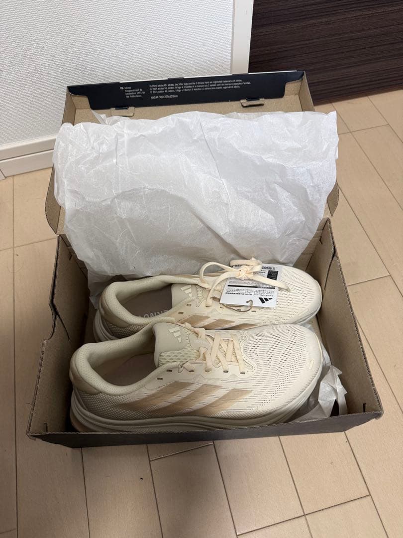 新品 adidasランニングシューズ スーパーノヴァ ライズ2ランニング24cm