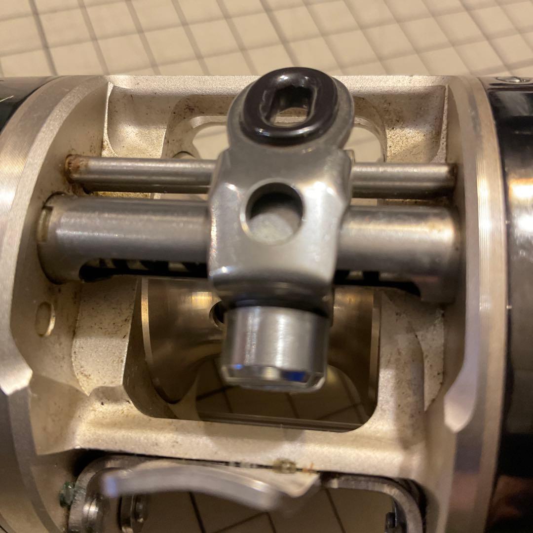 オールド RYOBI バリウス F200 ベイトリール　チタニウム　ジャンク