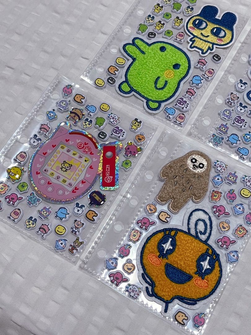シール帳完成品！正規品シールのみ、サンリオたまごっち②