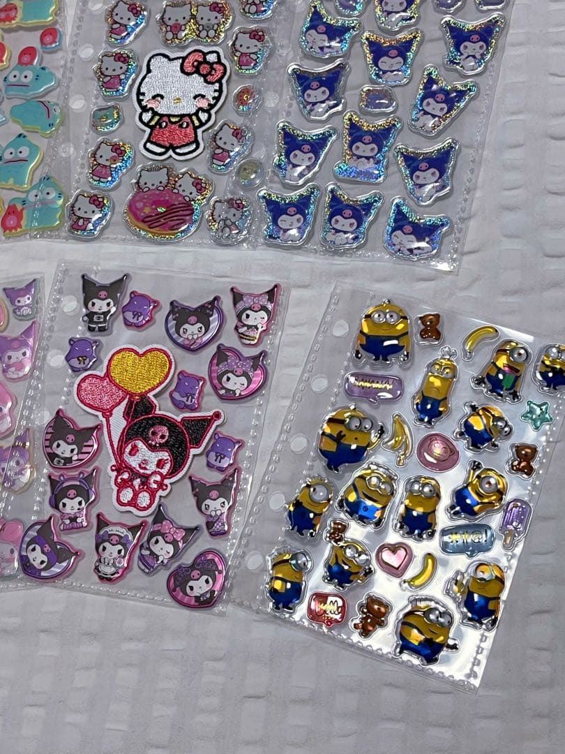 シール帳完成品！正規品シールのみ、サンリオたまごっち②