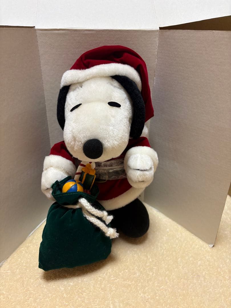 SNOOPYサンタと 仲間のオーナメントの3体セット
