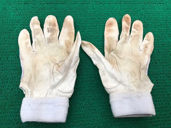 千葉ロッテマリーンズ　愛甲選手　実使用　バッティング手袋