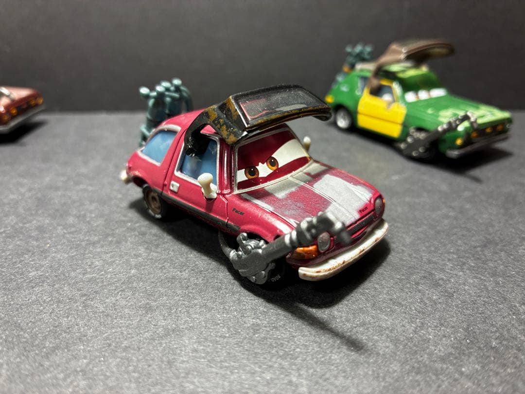 GREMSKY Ramped Gremlin トーチ　油田 カーズ　ミニカー