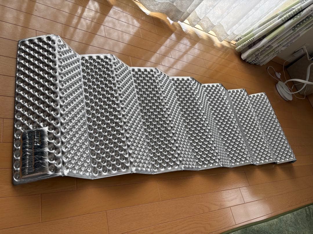 【ほぼ新品】Therm-A-Rest Zライトソル レギュラー シルバーxブルー
