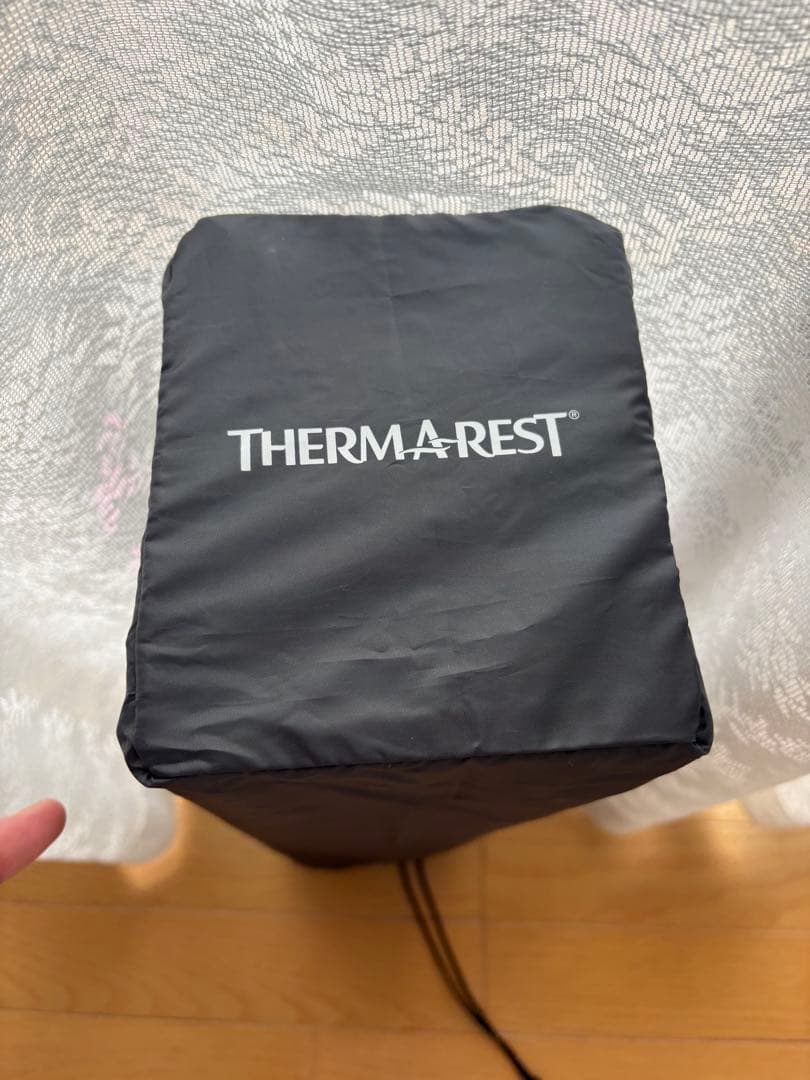 【ほぼ新品】Therm-A-Rest Zライトソル レギュラー シルバーxブルー