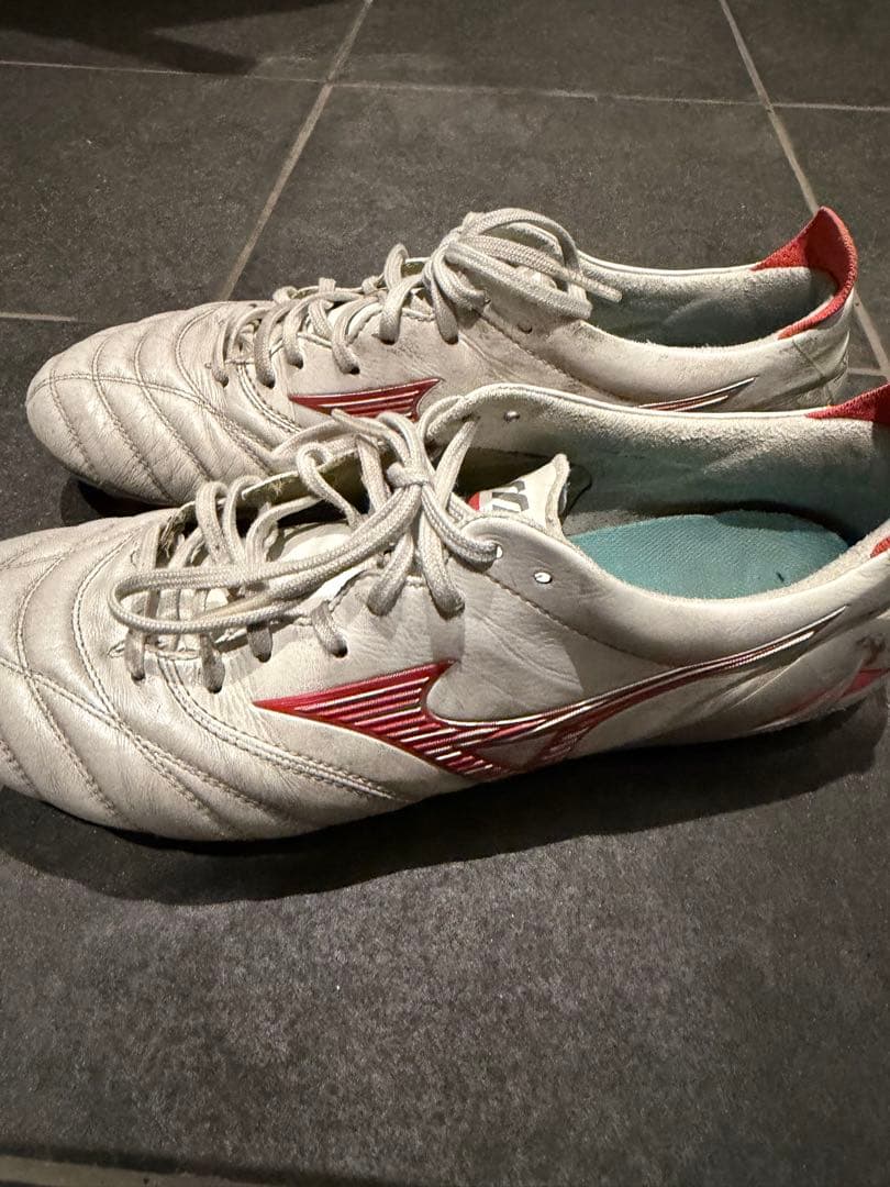 Mizuno Morelia Neo サッカーシューズ ホワイト/レッド