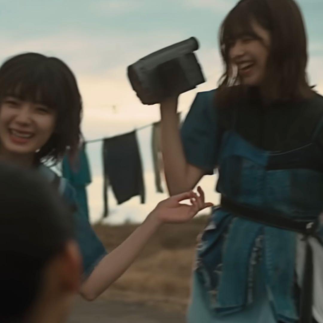 櫻坂46 MV使用モデル　京セラ SAMURAI HI8
