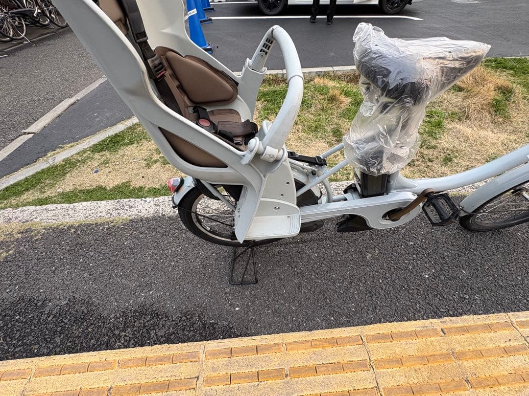 070中古ブリヂストン電動アシスト自転車　8.7Ah 大阪