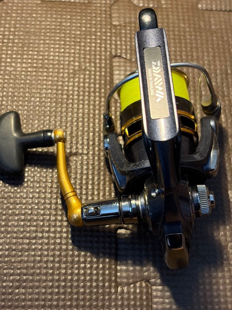 DAIWA PLAISO 2500H-LBD スピニングリール