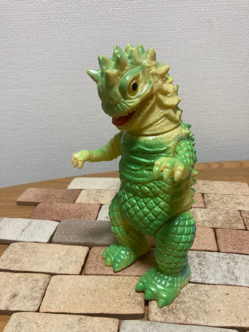 ブルマァク復刻ベムラー① グリーン×イエロー