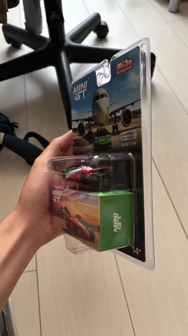 MINI GT ランボルギーニウラカン Bologna Airport 2020