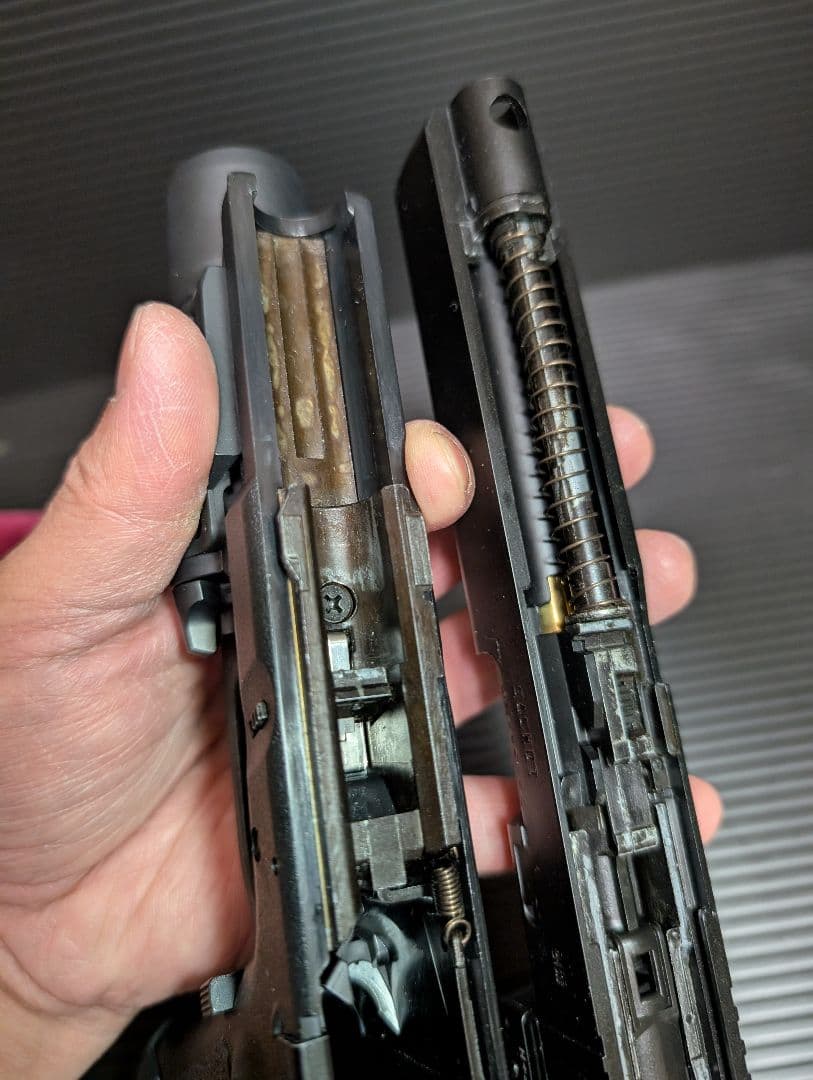東京マルイ　グロック34　予備マガジン　ドットサイト付き