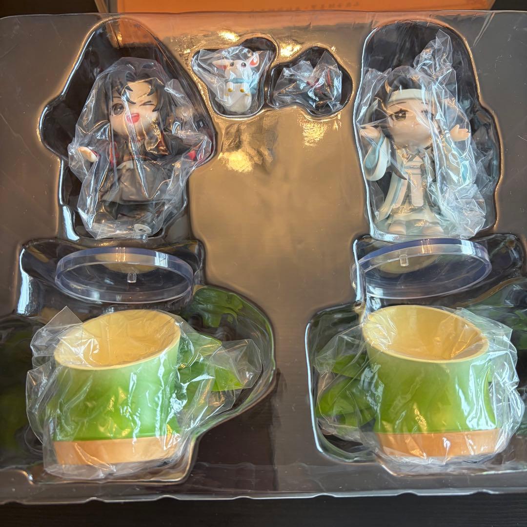 魔道祖師　フィギュアセット（背景付き）