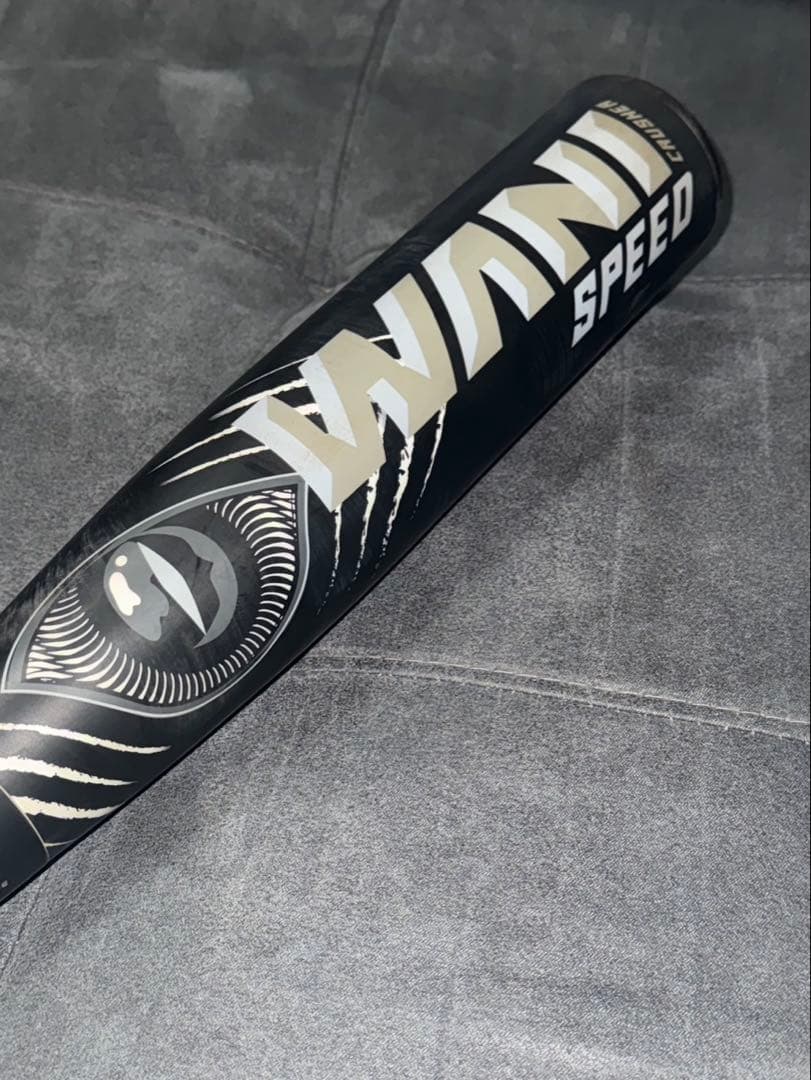 Marucci 黒ワニバット83㎝　700g