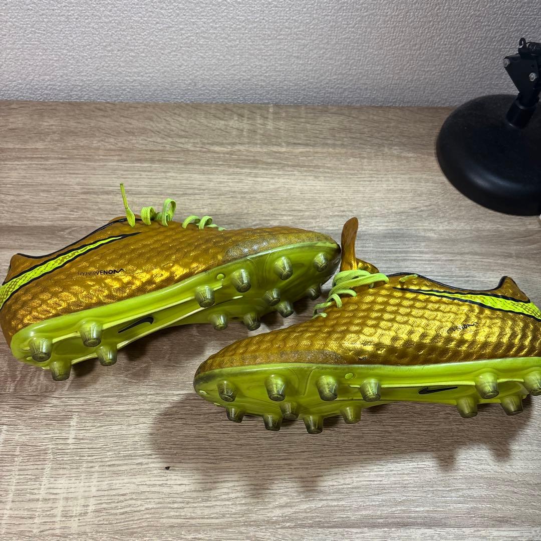 ナイキ　ハイパーヴェノム　26