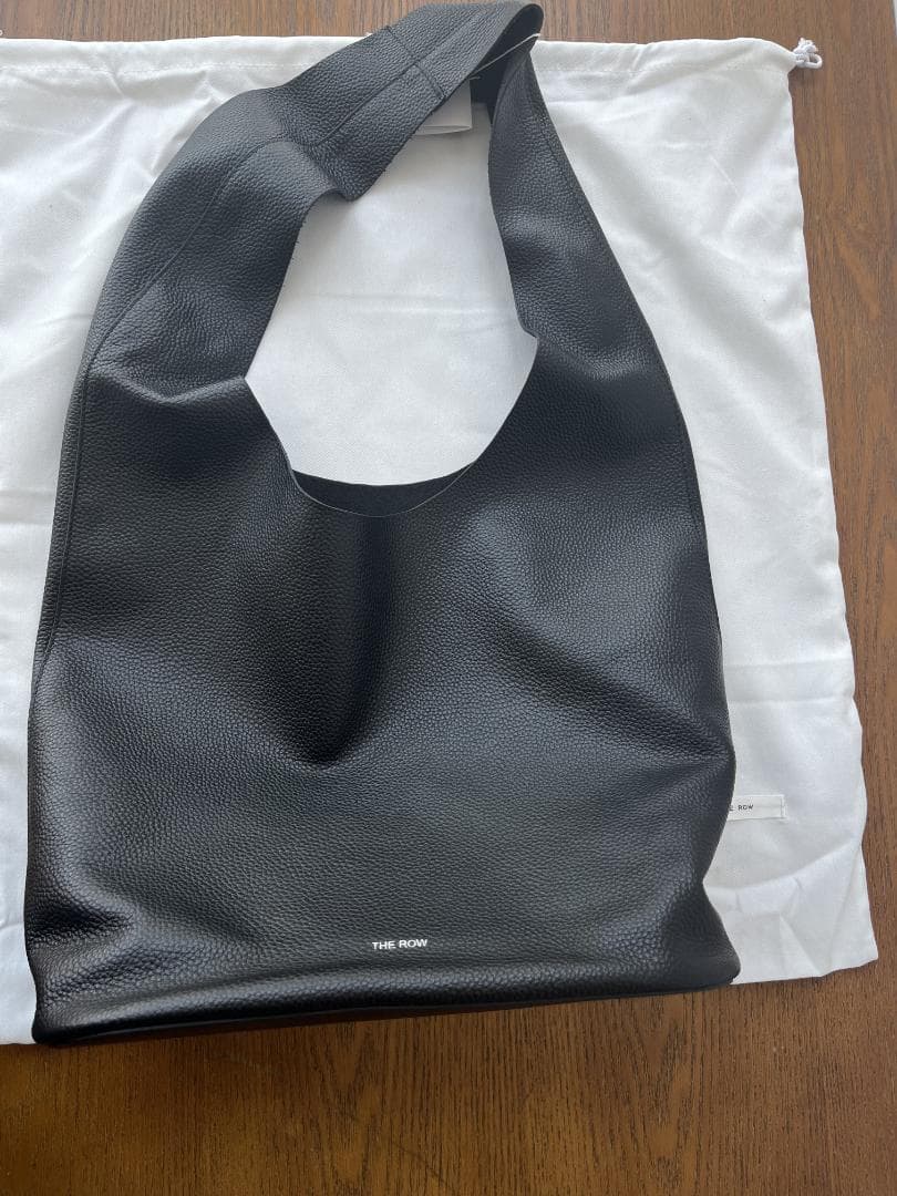 the row bindle three black ザ ロウ