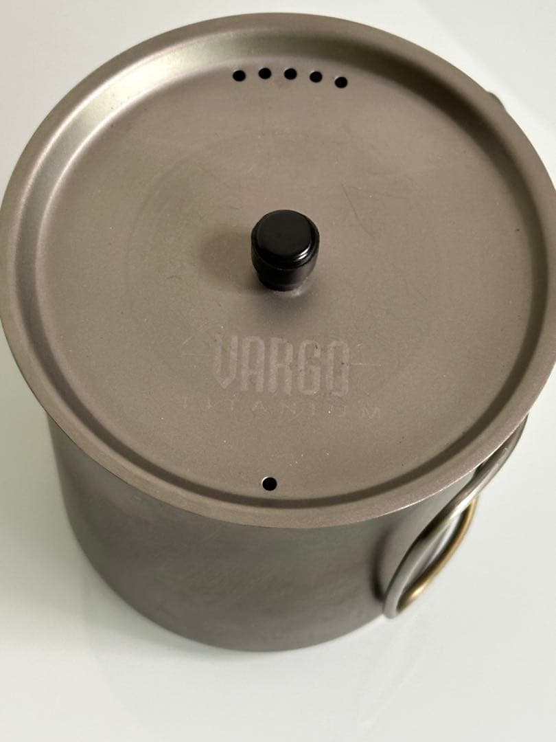 VARGO バーゴ Ti-Lite Mug チタンクッカー 湯切り付き蓋