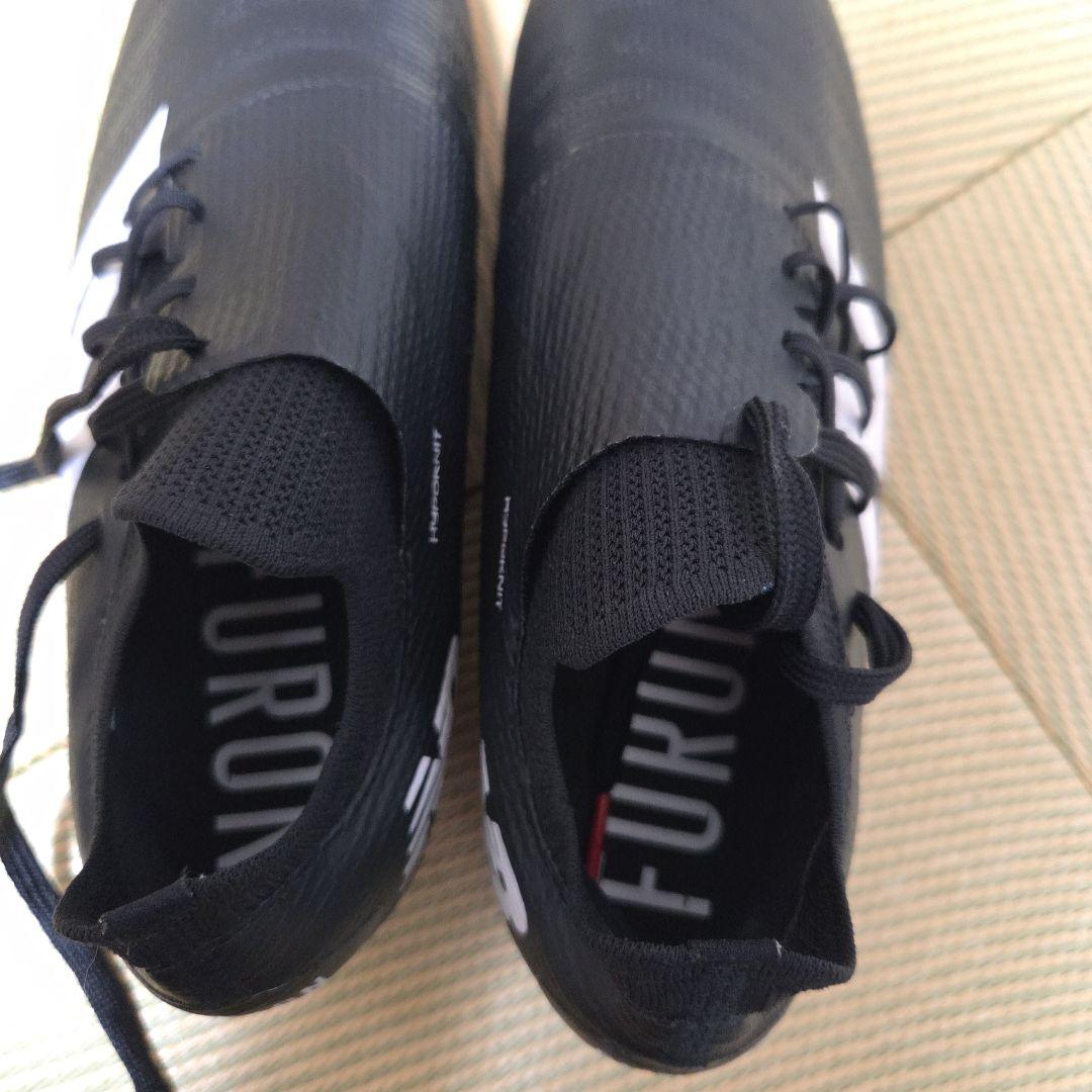 New Balance FURON ブラック スパイクシューズ