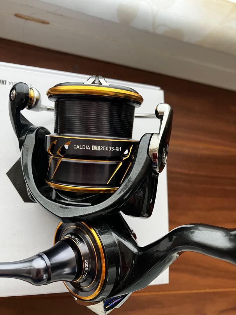 Daiwa LT2500-XH スピニングリール海釣り軽量LT ライトゲーム