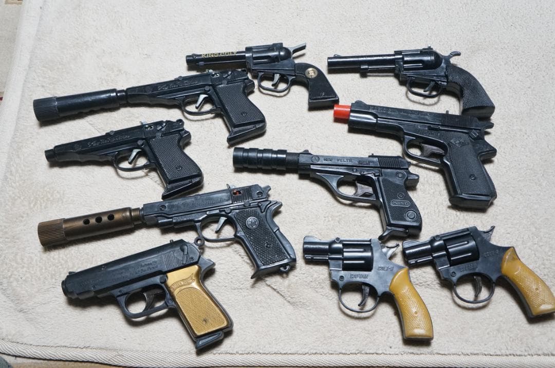 昭和レトロ　拳銃　玩具　　巻玉鉄砲？10 点　現状渡し品